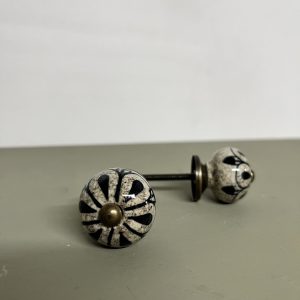 meubelknop zwart zand rond
