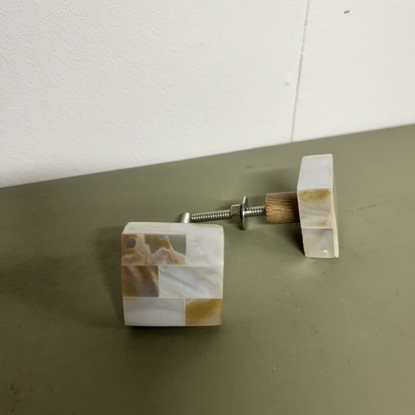 Meubelknop parelmoer vierkant