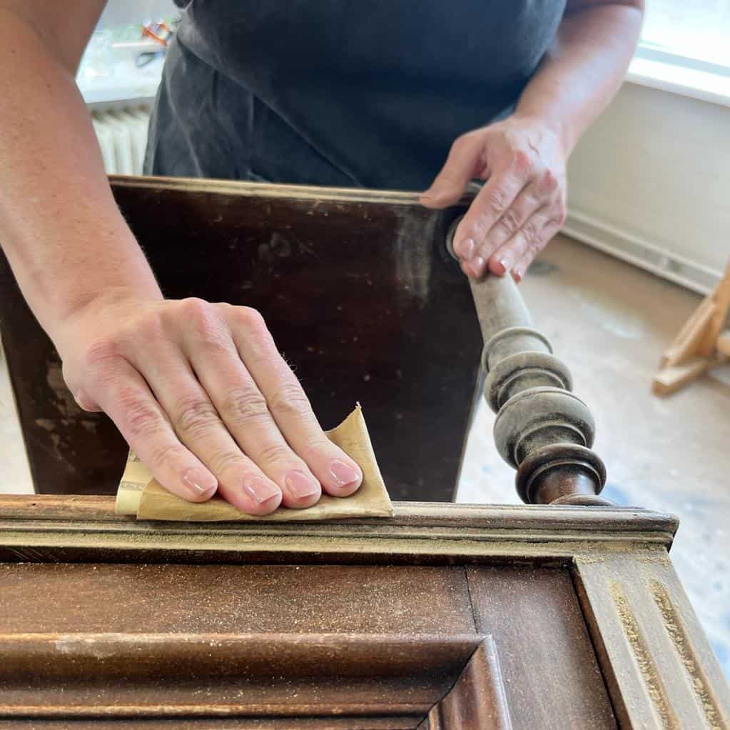 workshop neem je eigen meubel mee schuren